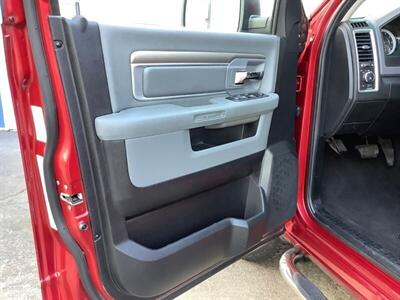 2014 RAM 1500 Big Horn - Photo 13 - Crest Hill, IL 60403
