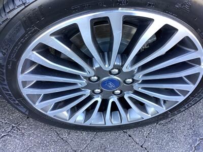 2018 Ford Fusion Titanium   - Photo 48 - Crest Hill, IL 60403