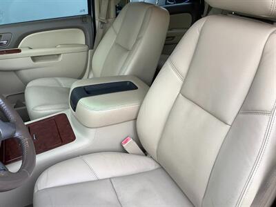 2010 Chevrolet Tahoe LTZ   - Photo 39 - Crest Hill, IL 60403