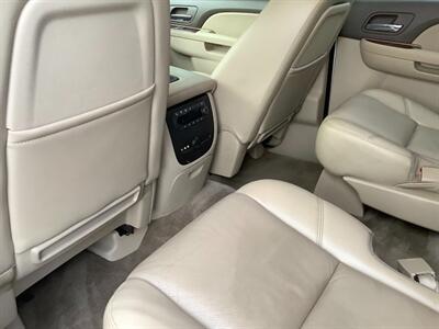 2010 Chevrolet Tahoe LTZ   - Photo 13 - Crest Hill, IL 60403
