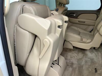 2010 Chevrolet Tahoe LTZ   - Photo 43 - Crest Hill, IL 60403