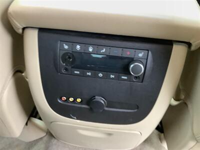 2010 Chevrolet Tahoe LTZ   - Photo 21 - Crest Hill, IL 60403