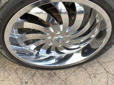 2010 Chevrolet Tahoe LTZ   - Photo 22 - Crest Hill, IL 60403