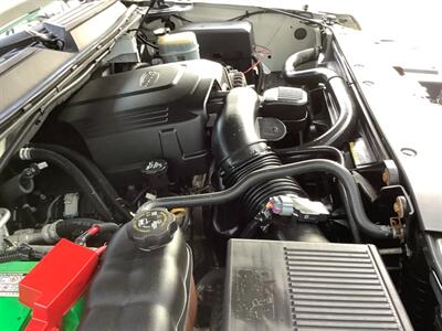 2010 Chevrolet Tahoe LTZ   - Photo 25 - Crest Hill, IL 60403