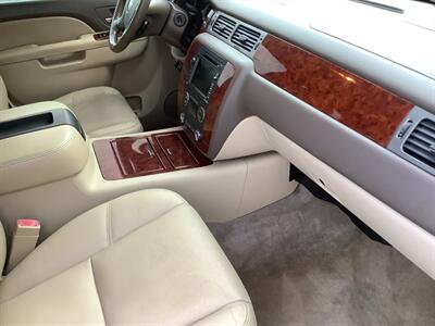 2010 Chevrolet Tahoe LTZ   - Photo 50 - Crest Hill, IL 60403