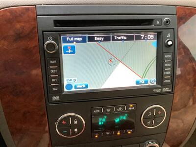 2010 Chevrolet Tahoe LTZ   - Photo 8 - Crest Hill, IL 60403