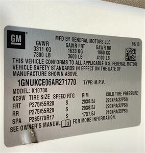 2010 Chevrolet Tahoe LTZ   - Photo 12 - Crest Hill, IL 60403