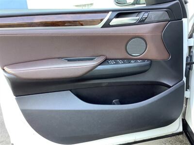 2015 BMW X3 xDrive28i - Photo 11 - Crest Hill, IL 60403