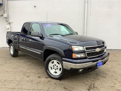 2006 Chevrolet Silverado 1500 LT1 LT1 4dr Extended Cab   - Photo 2 - Crest Hill, IL 60403