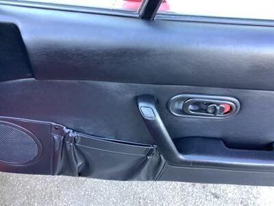 1996 Mazda MX-5 Miata - Photo 24 - Crest Hill, IL 60403