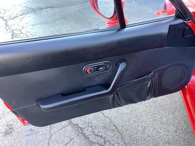 1996 Mazda MX-5 Miata - Photo 14 - Crest Hill, IL 60403