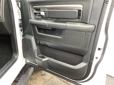 2016 RAM 1500 Sport - Photo 30 - Crest Hill, IL 60403