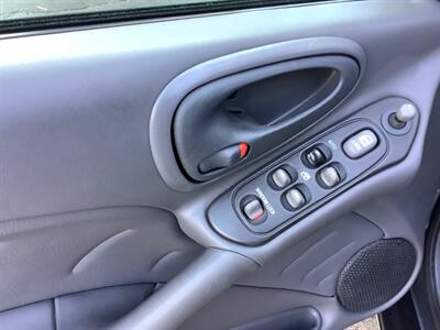 2004 Pontiac Grand Am SE1   - Photo 11 - Crest Hill, IL 60403