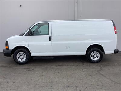 2015 Chevrolet Express 2500   - Photo 3 - Crest Hill, IL 60403