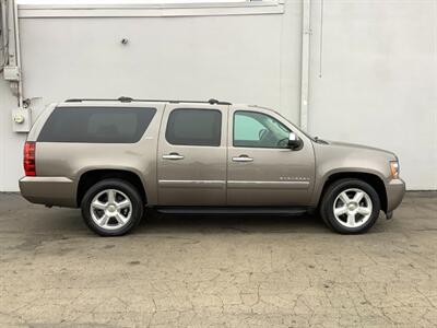 2013 Chevrolet Suburban LTZ - Photo 9 - Crest Hill, IL 60403