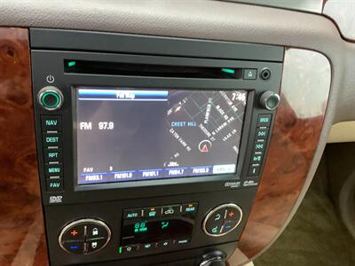 2013 Chevrolet Suburban LTZ - Photo 19 - Crest Hill, IL 60403