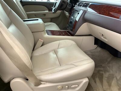 2013 Chevrolet Suburban LTZ - Photo 31 - Crest Hill, IL 60403