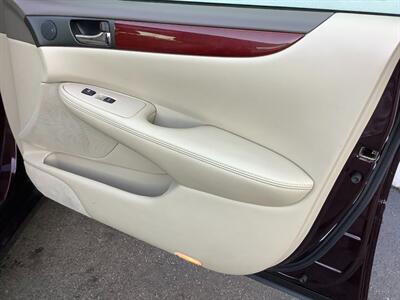 2002 Lexus ES 300 - Photo 33 - Crest Hill, IL 60403