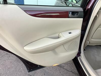 2002 Lexus ES 300 - Photo 28 - Crest Hill, IL 60403