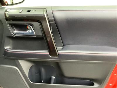 2018 Toyota 4Runner SR5   - Photo 41 - Crest Hill, IL 60403