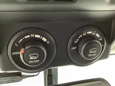2018 Toyota 4Runner SR5   - Photo 35 - Crest Hill, IL 60403