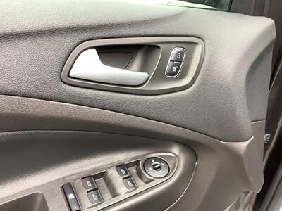 2018 Ford Escape SE   - Photo 16 - Crest Hill, IL 60403