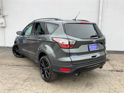 2018 Ford Escape SE   - Photo 4 - Crest Hill, IL 60403