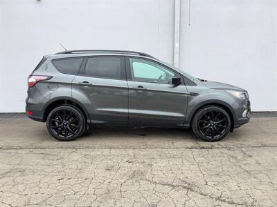 2018 Ford Escape SE   - Photo 9 - Crest Hill, IL 60403