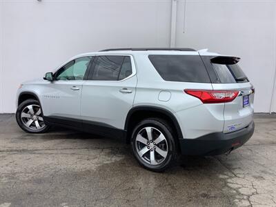2019 Chevrolet Traverse LT Leather - Photo 5 - Crest Hill, IL 60403