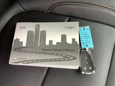 2019 Chevrolet Traverse LT Leather - Photo 36 - Crest Hill, IL 60403