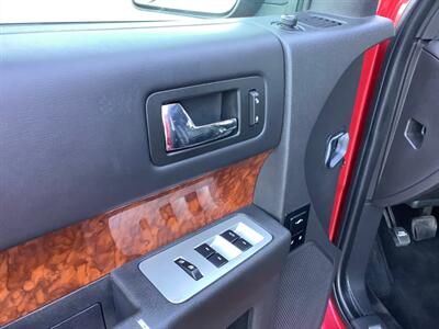 2011 Ford Flex Limited   - Photo 14 - Crest Hill, IL 60403