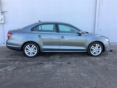 2017 Volkswagen Jetta 1.8T SEL   - Photo 8 - Crest Hill, IL 60403