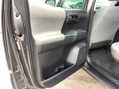 2018 Toyota Tacoma SR V6   - Photo 45 - Crest Hill, IL 60403