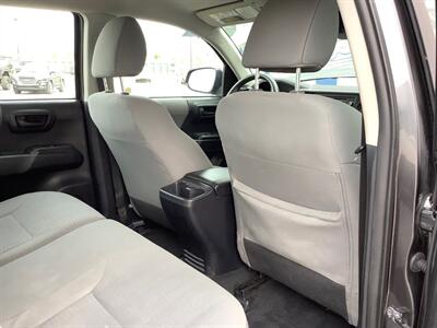 2018 Toyota Tacoma SR V6   - Photo 48 - Crest Hill, IL 60403