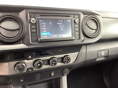 2018 Toyota Tacoma SR V6   - Photo 39 - Crest Hill, IL 60403