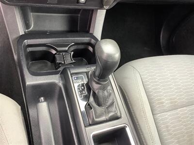 2018 Toyota Tacoma SR V6   - Photo 40 - Crest Hill, IL 60403