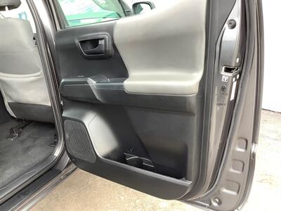 2018 Toyota Tacoma SR V6   - Photo 47 - Crest Hill, IL 60403