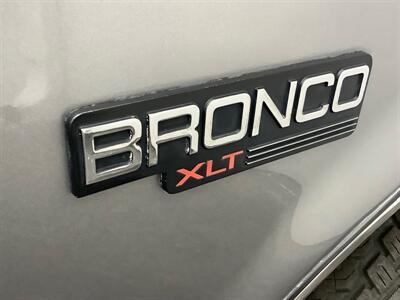 1995 Ford Bronco XL   - Photo 23 - Crest Hill, IL 60403