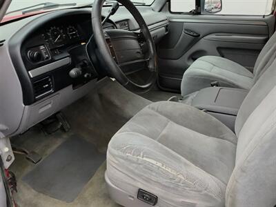 1995 Ford Bronco XL   - Photo 9 - Crest Hill, IL 60403