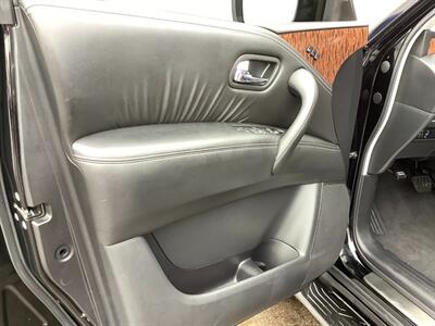 2017 Nissan Armada Platinum   - Photo 10 - Crest Hill, IL 60403