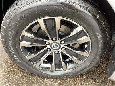 2017 Nissan Armada Platinum   - Photo 54 - Crest Hill, IL 60403