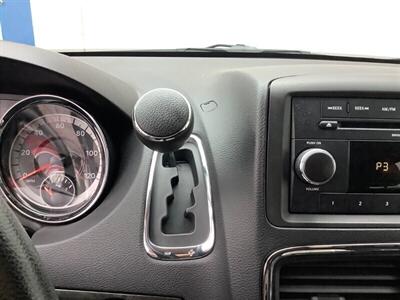 2013 Dodge Grand Caravan SXT   - Photo 19 - Crest Hill, IL 60403