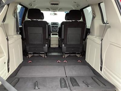 2013 Dodge Grand Caravan SXT   - Photo 37 - Crest Hill, IL 60403