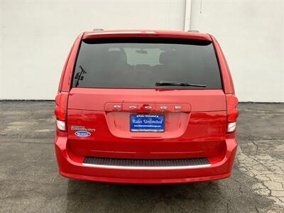 2013 Dodge Grand Caravan SXT   - Photo 6 - Crest Hill, IL 60403