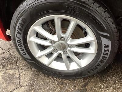 2013 Dodge Grand Caravan SXT   - Photo 41 - Crest Hill, IL 60403