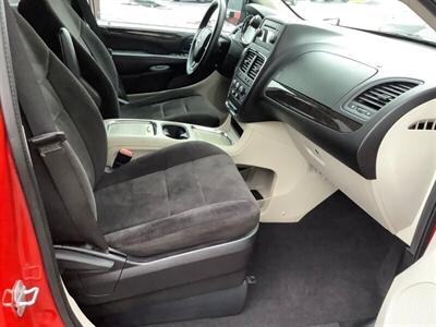 2013 Dodge Grand Caravan SXT   - Photo 31 - Crest Hill, IL 60403