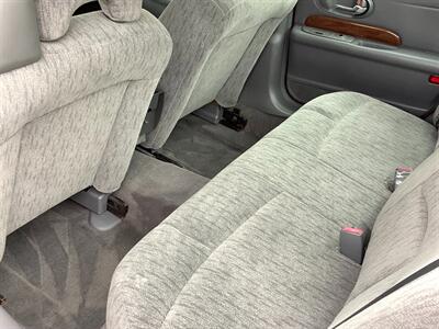 2004 Buick LeSabre Custom   - Photo 23 - Crest Hill, IL 60403
