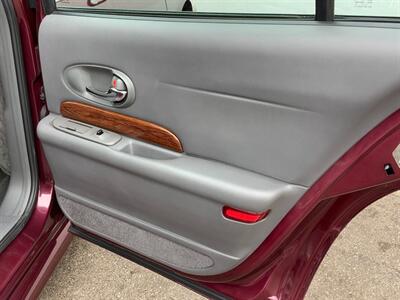 2004 Buick LeSabre Custom   - Photo 24 - Crest Hill, IL 60403