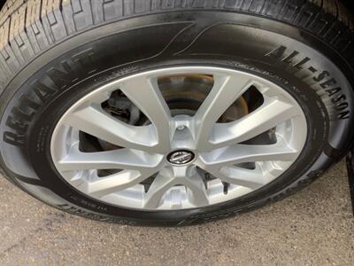 2017 Nissan Rogue SV   - Photo 40 - Crest Hill, IL 60403