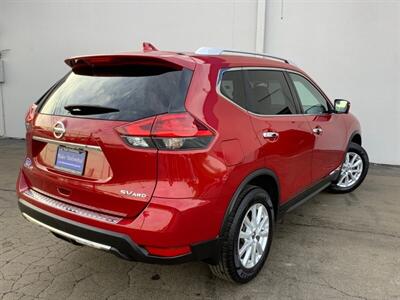 2017 Nissan Rogue SV   - Photo 6 - Crest Hill, IL 60403